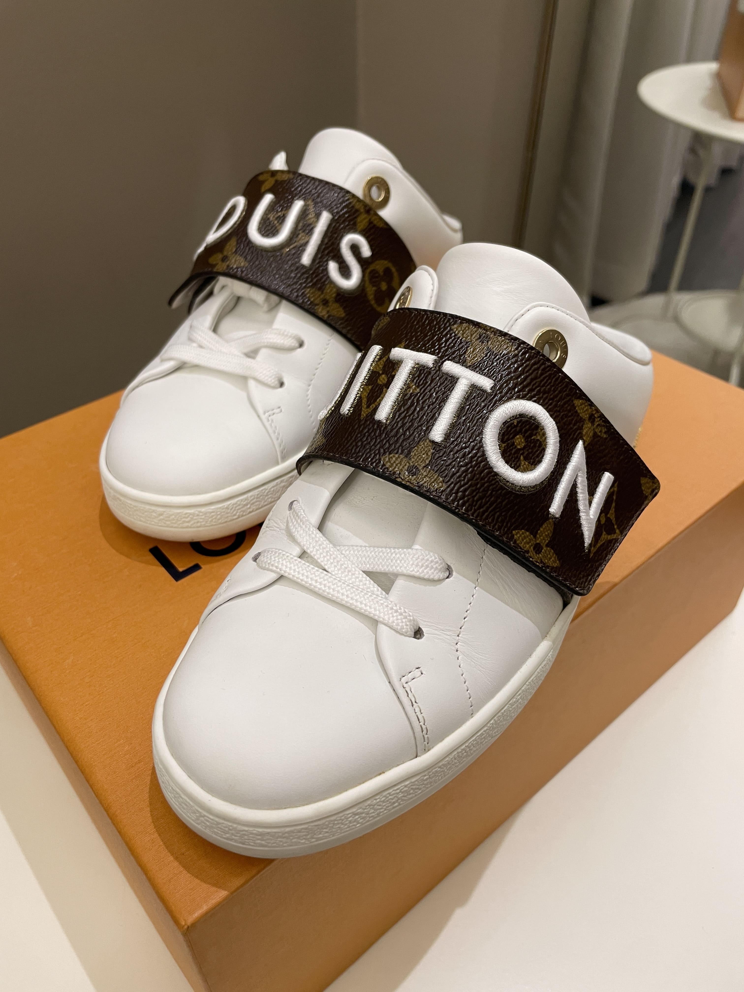 LOUIS VUITTON Monogram Frontrow Sneakers 12 142995