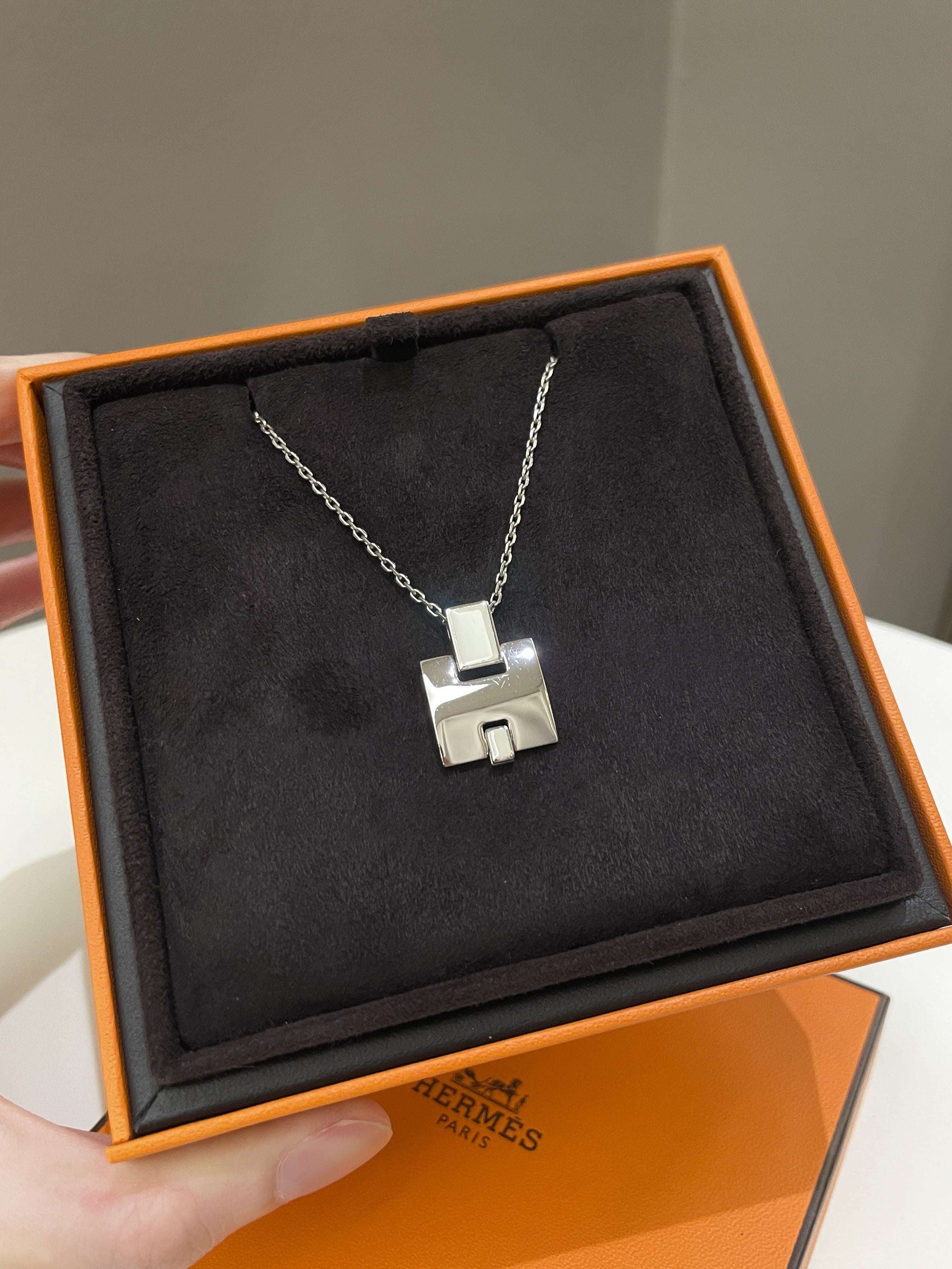 Hermes Elieen Necklace Ivory