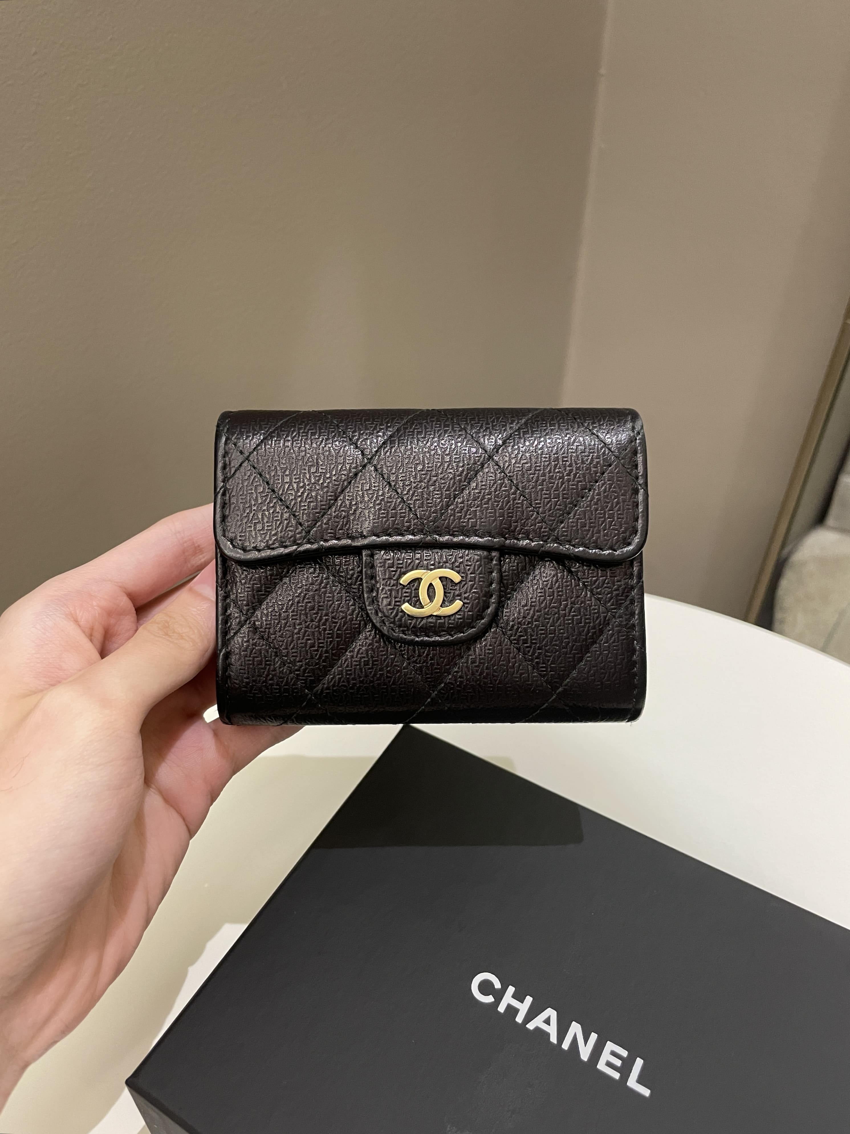 Lot - A Chanel Zippered Card/Coin Purse w/ Authenticity