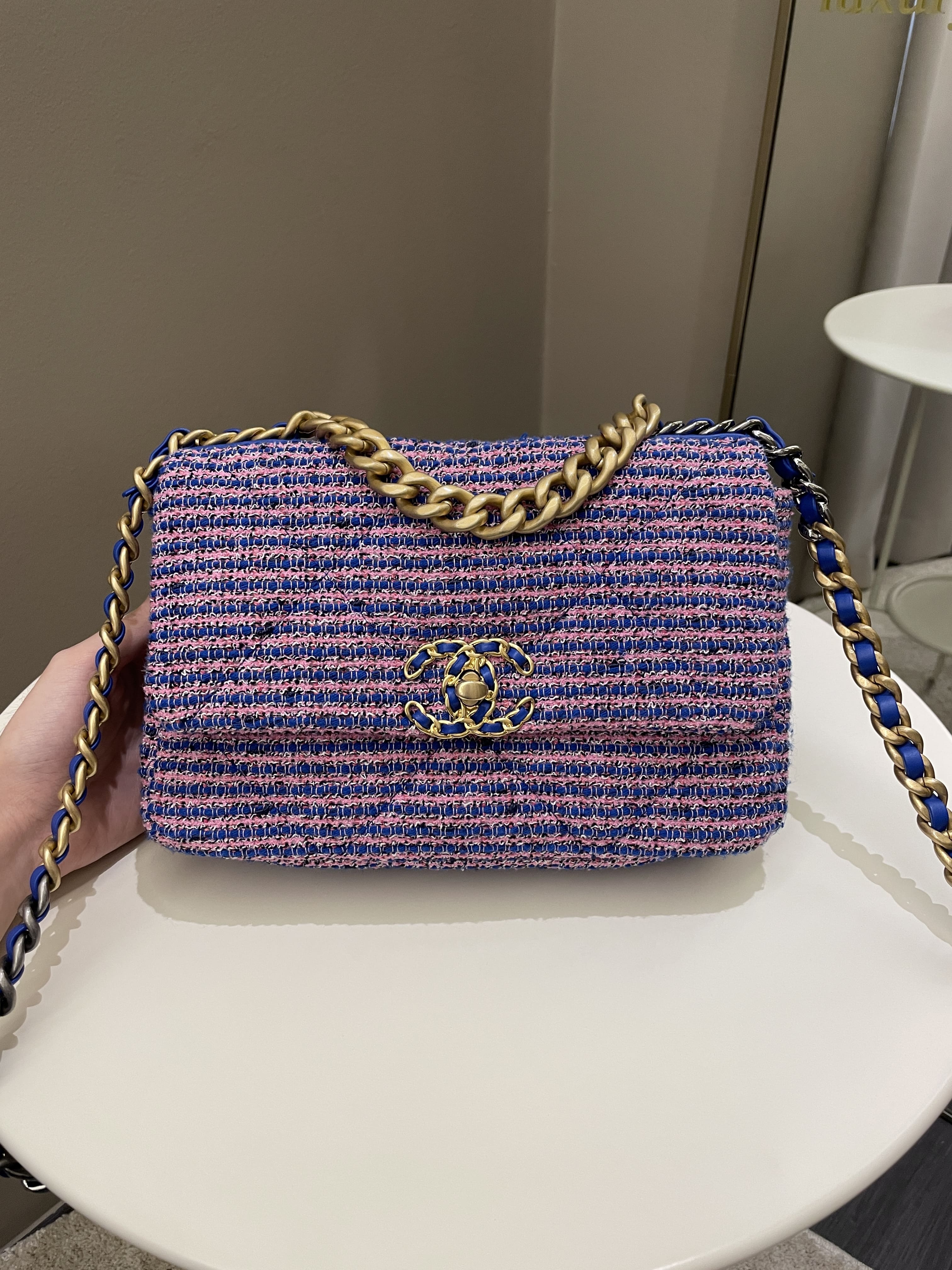 Chanel 19 Flap Bag Blue / Pink Tweed – ＬＯＶＥＬＯＴＳＬＵＸＵＲＹ