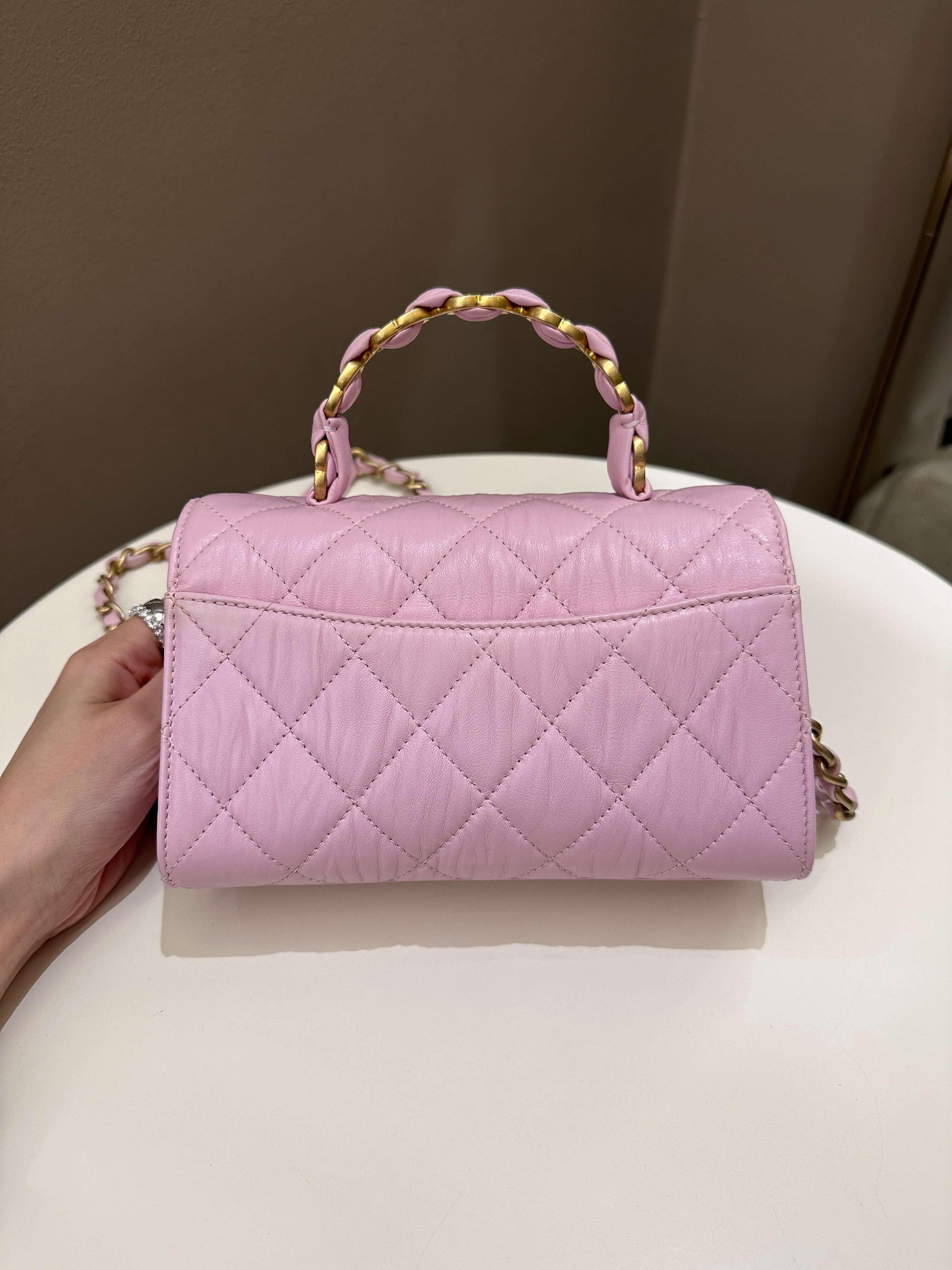 Chanel 21S Quilted Cc Wrapped Top Handle Mauve Pink Aged Calfskin –  ＬＯＶＥＬＯＴＳＬＵＸＵＲＹ