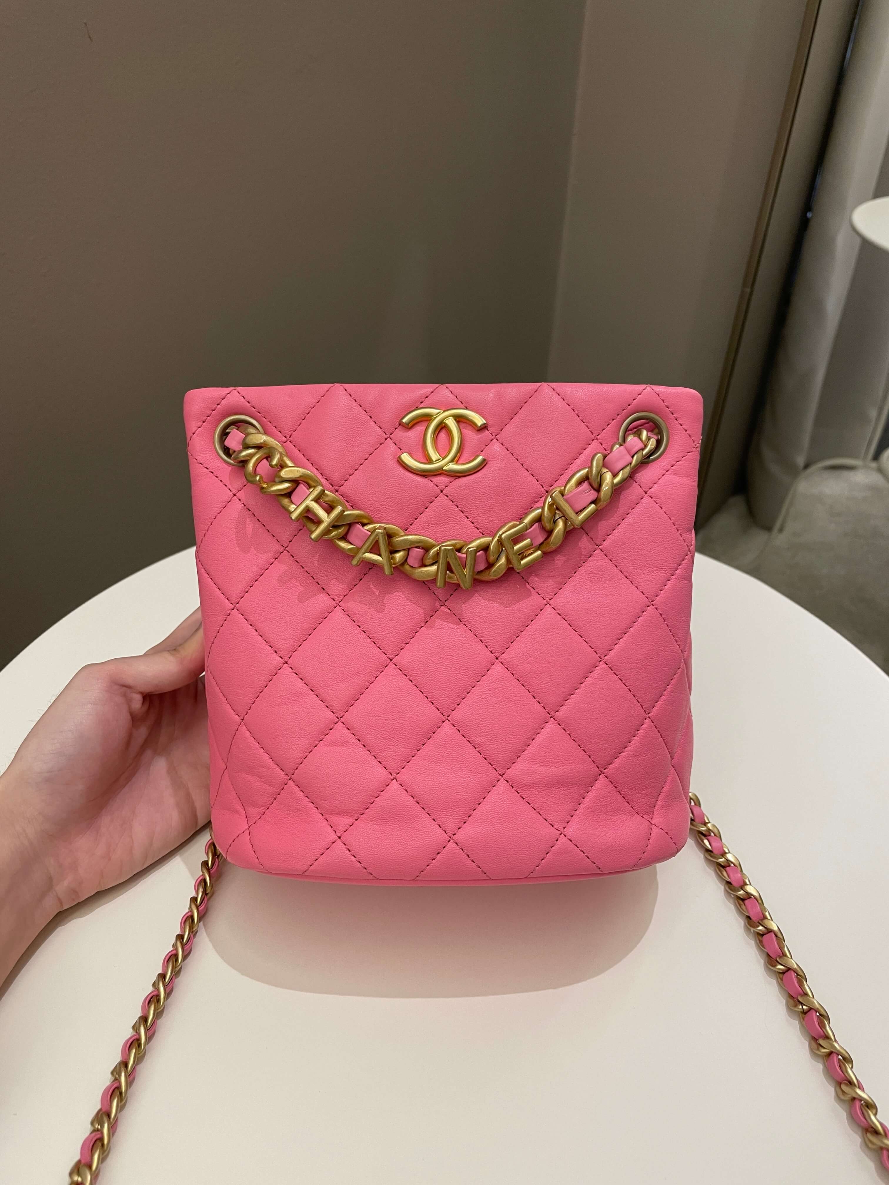 Chanel 23P Drawstring Bucket Bag Pink Stiff Lambskin – ＬＯＶＥＬＯＴＳＬＵＸＵＲＹ