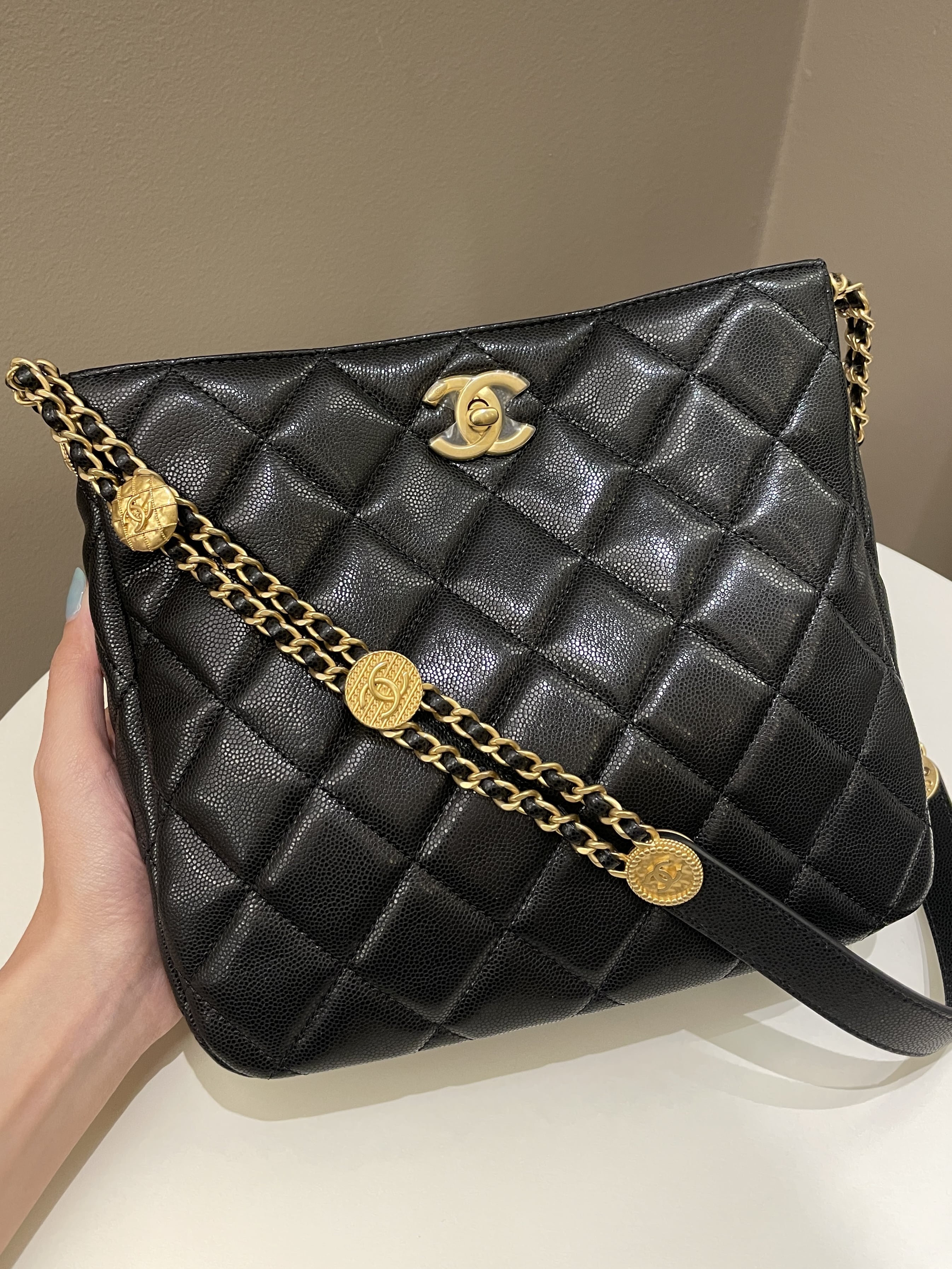 Chanel 22A Twist Your Button Hobo Bag Black Caviar – ＬＯＶＥＬＯＴＳＬＵＸＵＲＹ