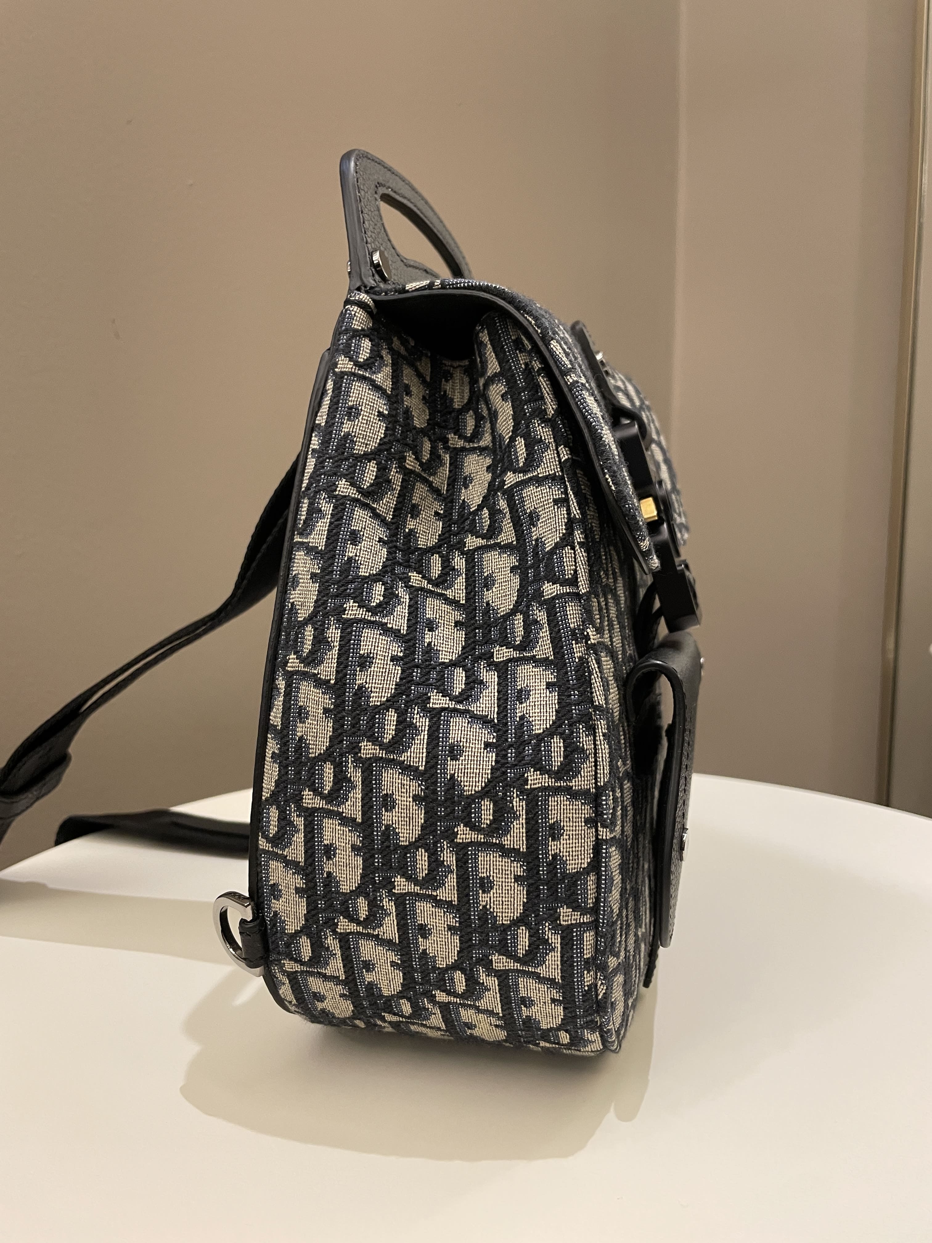 Dior Mini Gallop Sling Bag Blue Oblique – ＬＯＶＥＬＯＴＳＬＵＸＵＲＹ