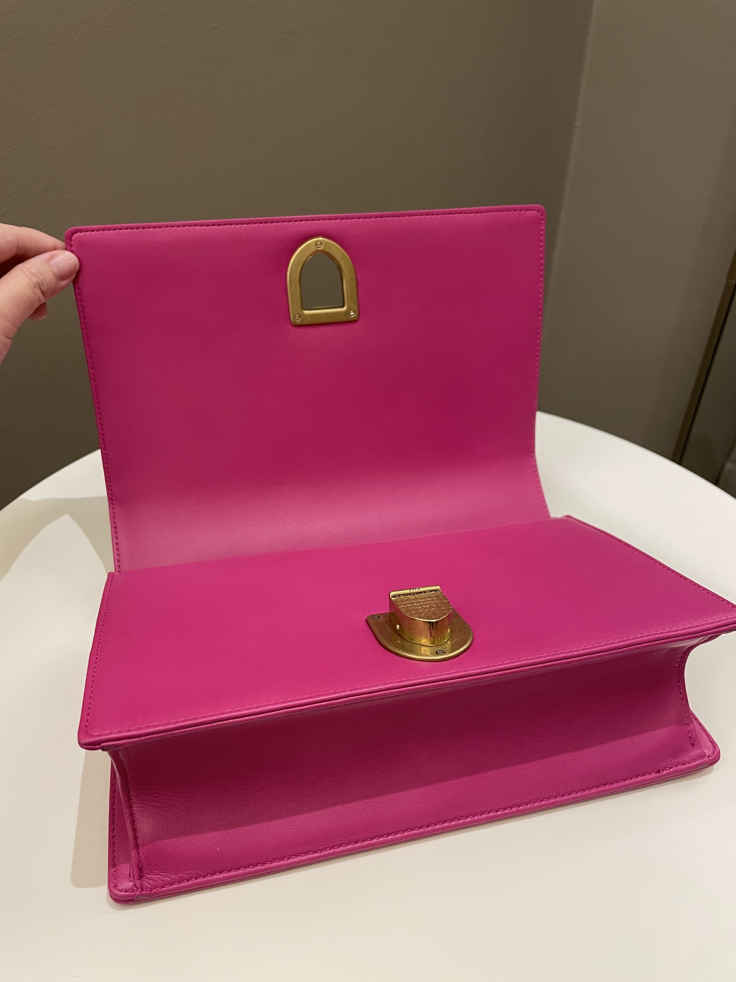 Dior Diorama Studded Flap Bag Rose Fuchsia Matt Calfskin – ＬＯＶＥＬＯＴＳＬＵＸＵＲＹ