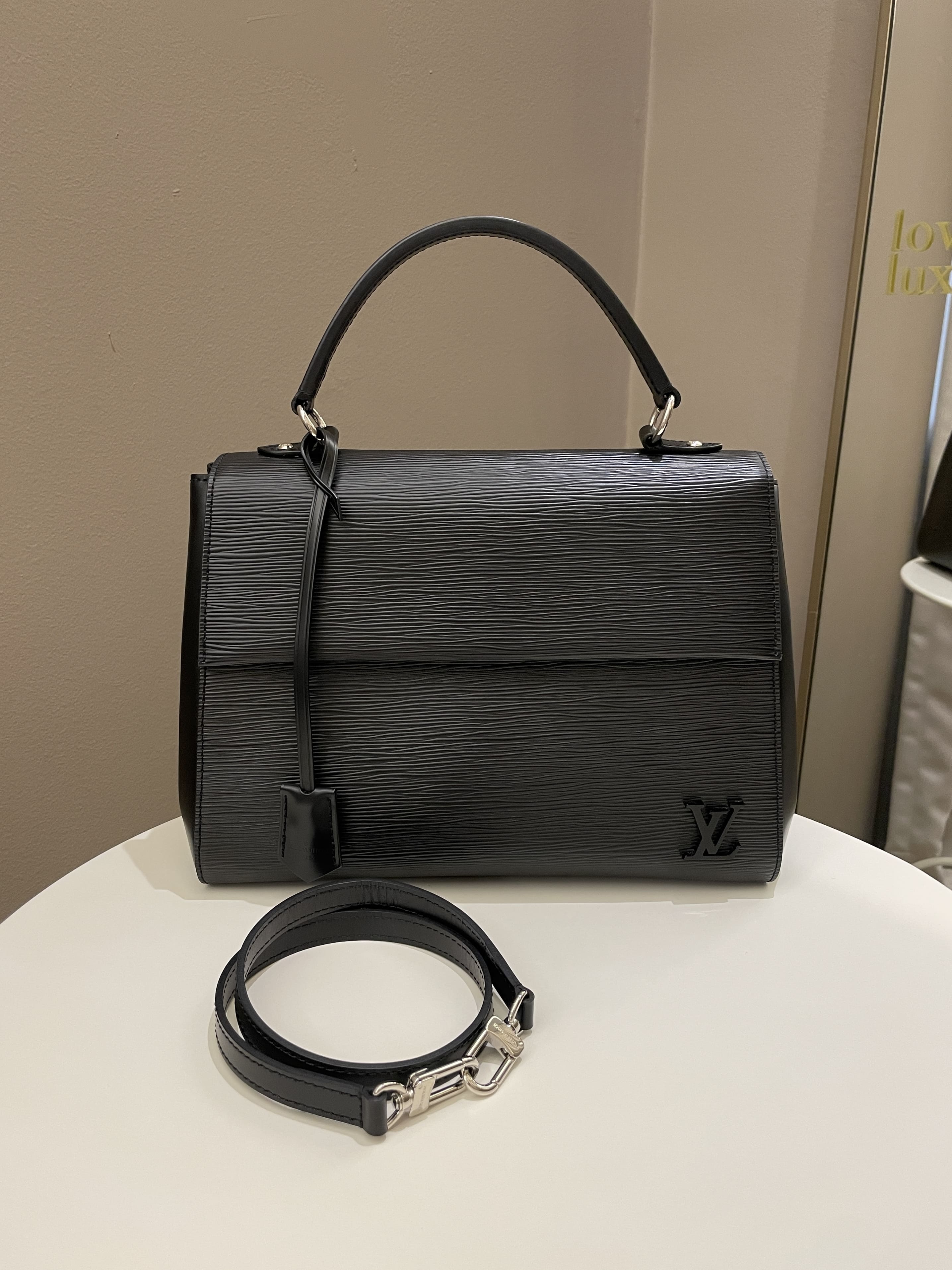 LOUIS VUITTON 'Cluny' MM Bag in Black Epi Leather