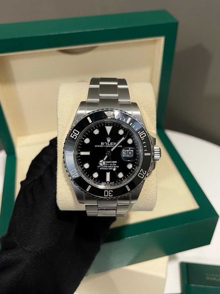 Rolex Submariner Date Black / Steel