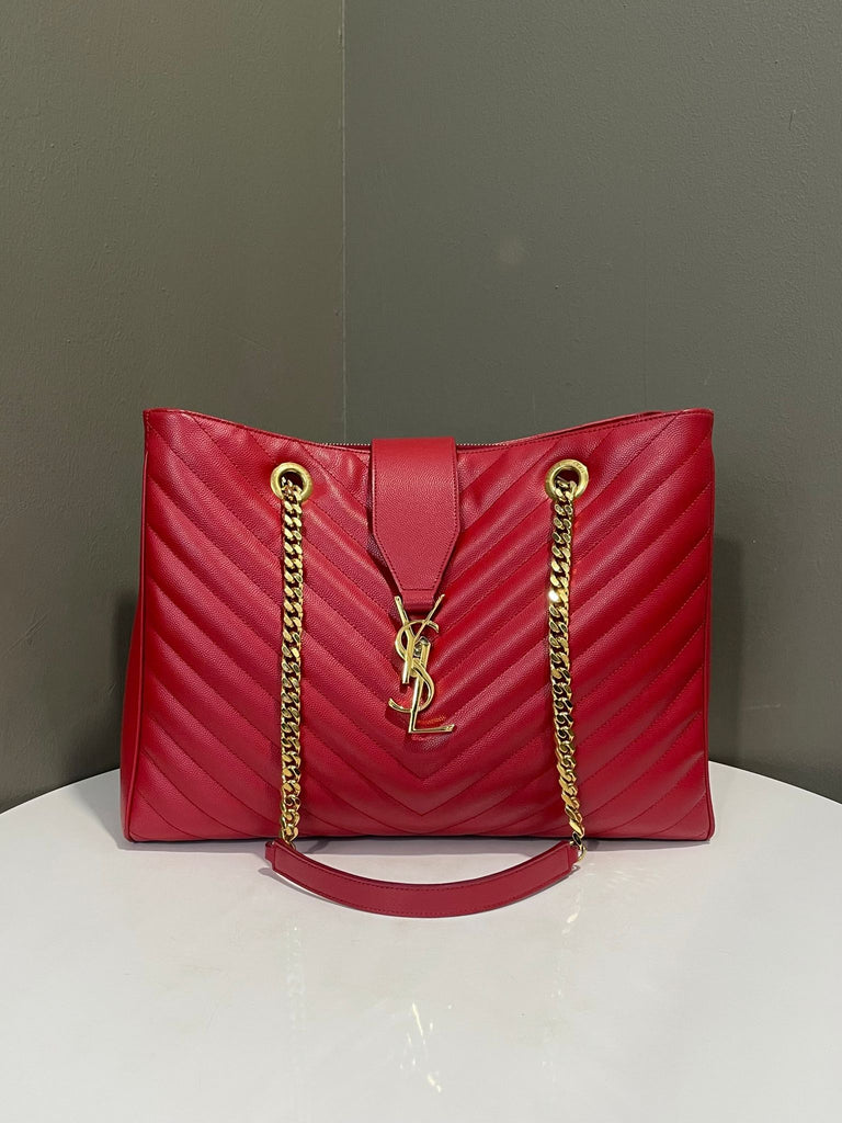Saint Laurent Shopping Tote
Red Caviar Chevron Monogram