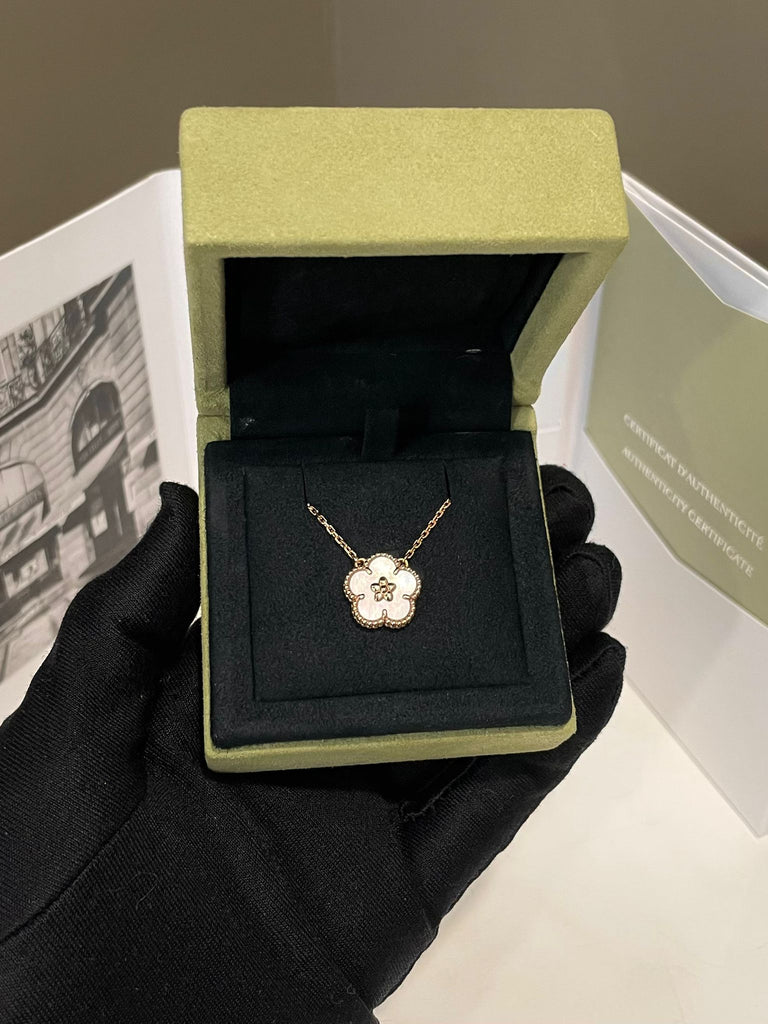Van Cleef Lucky Spring Plum Blossom Pendant Necklace
Mother Of Pearl
18K Rose Gold