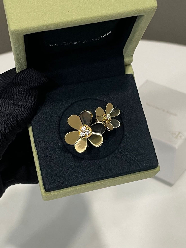 Van Cleef & Arpels Frivole Between The Fingers Ring 18K Yellow Gold