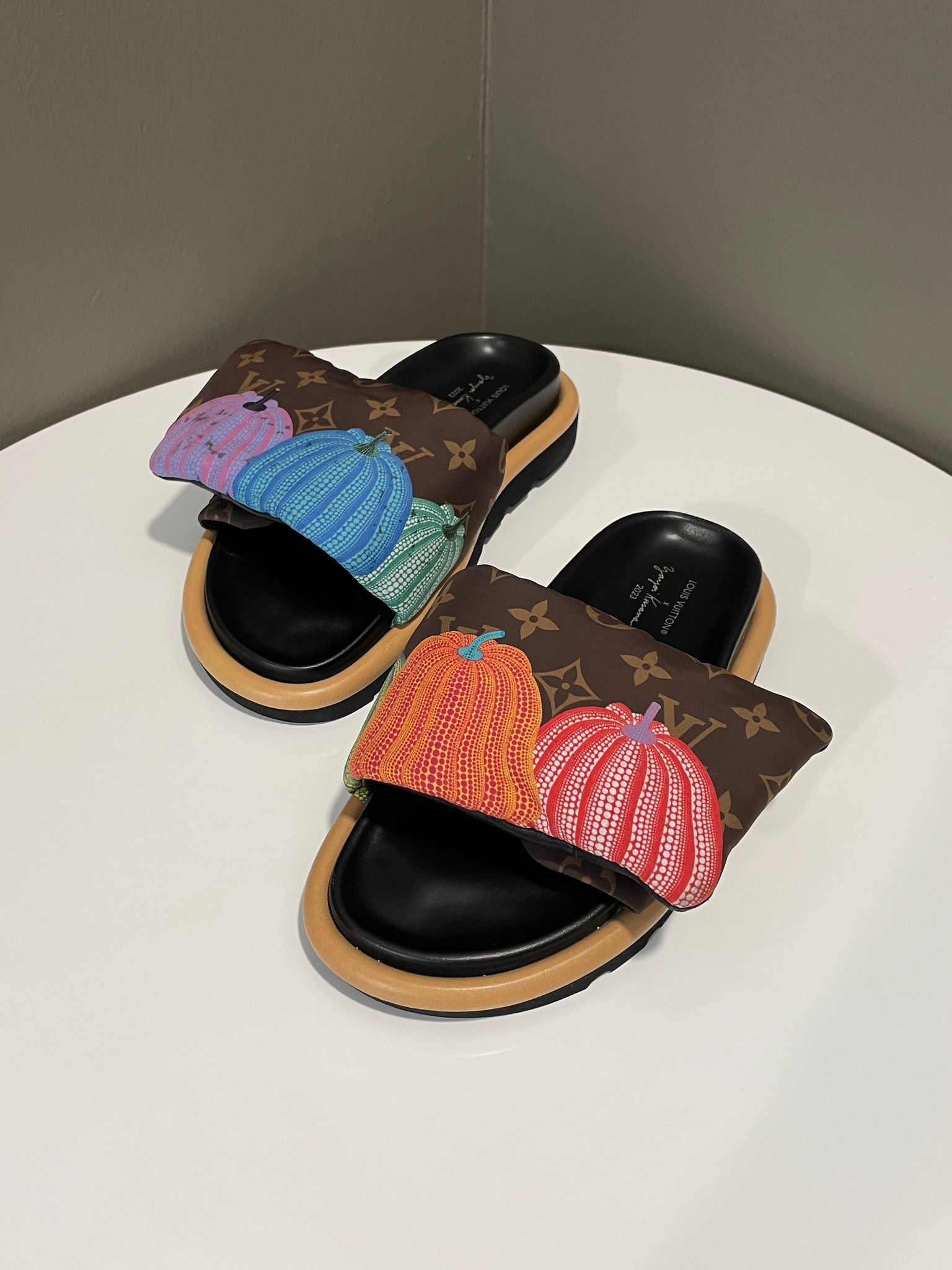 Louis Vuitton x Yayoi Kusama サンダル WhatsAppImage2024-04-30at4.23.