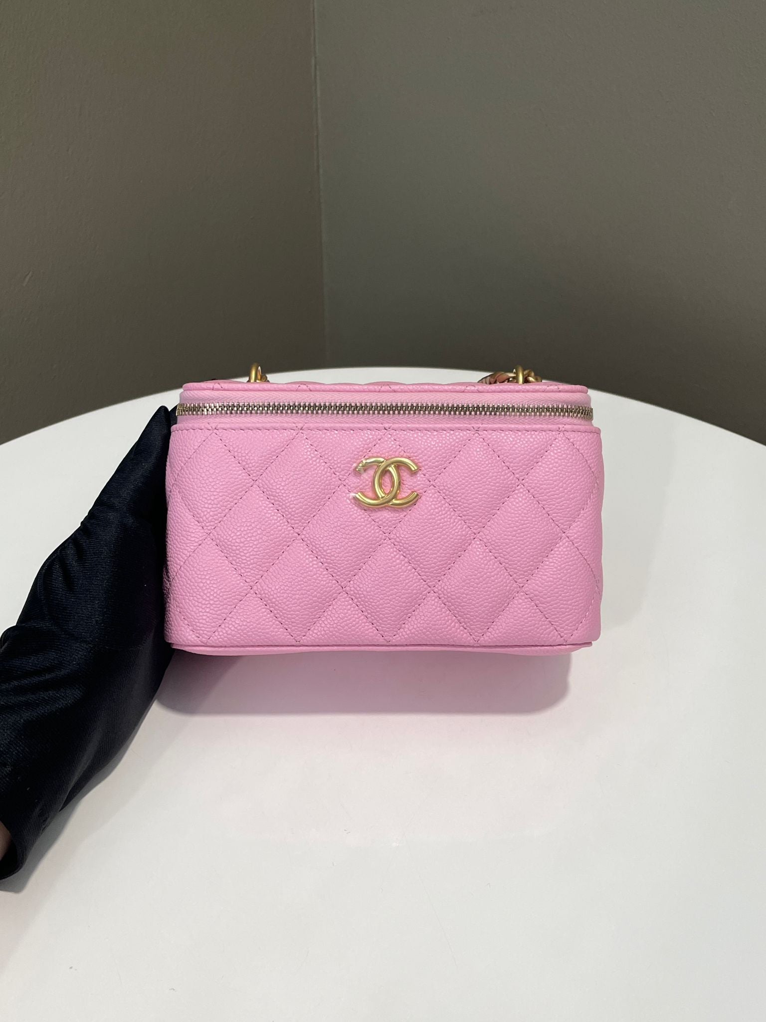 Chanel 23P Sweet Heart Vanity Rectangular Bubblegum Pink Caviar ...