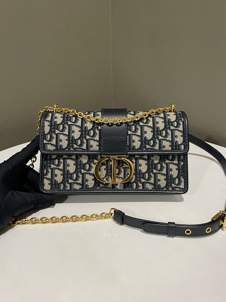 【上品な爽やかブルー】Dior★30 Montaigne East-West★バッグ Small 30 Montaigne Pocket Bag Blue Dior Oblique Jacquard and