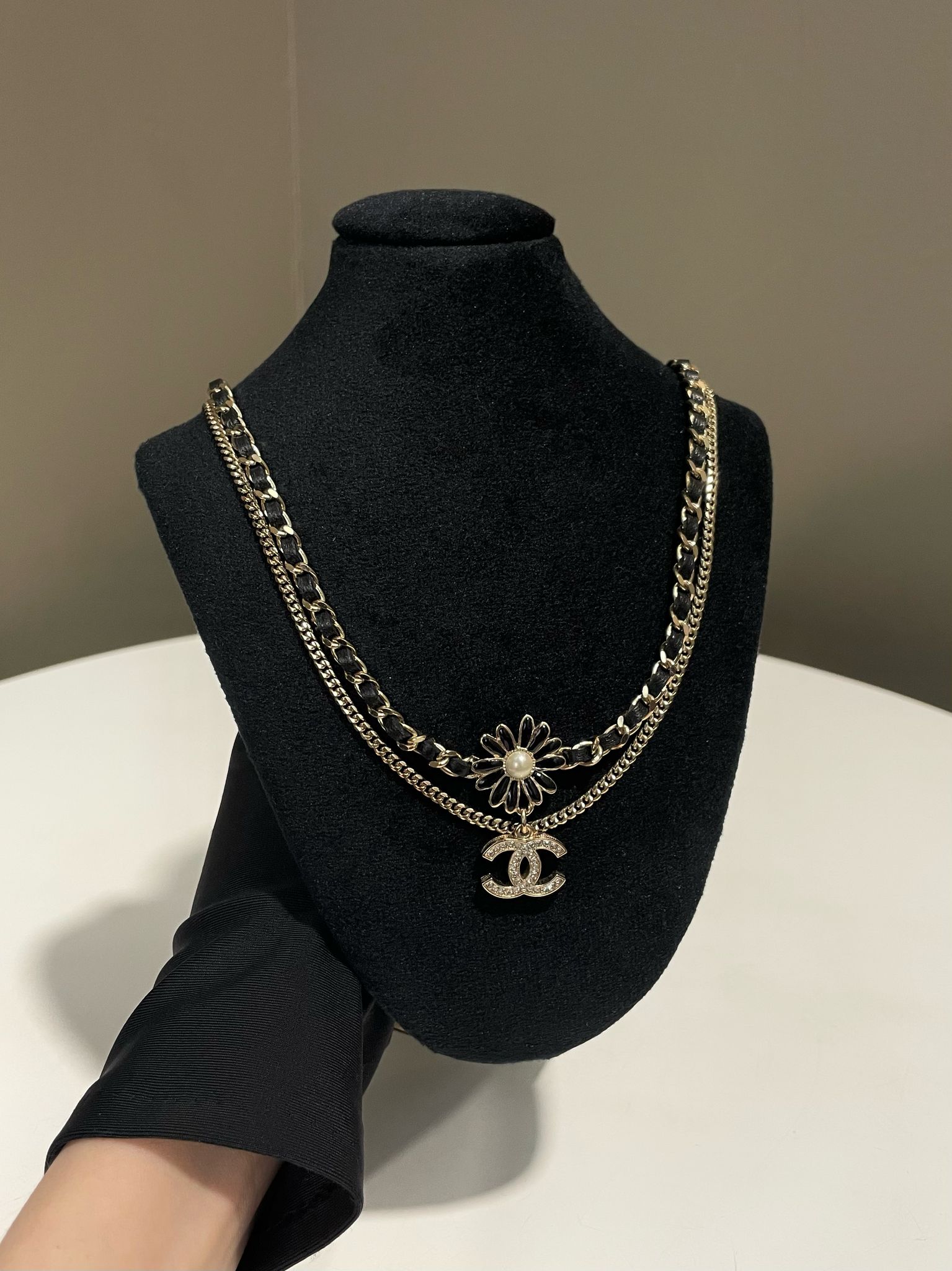 CHANEL - 未使用 シャネル リボン ココマーク チェーン シュシュ