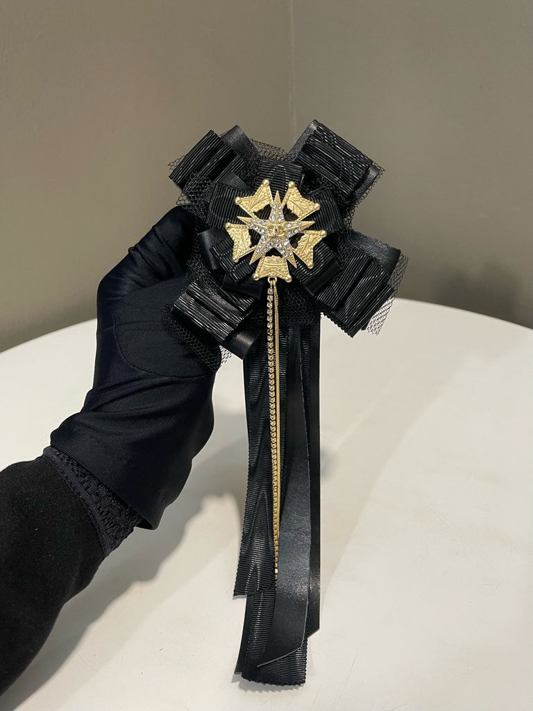 Chanel 01P Bow Star Crown Brooch Black