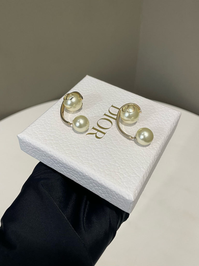 Dior Ultradior Hoop Earrings Ivory Glass Pearl