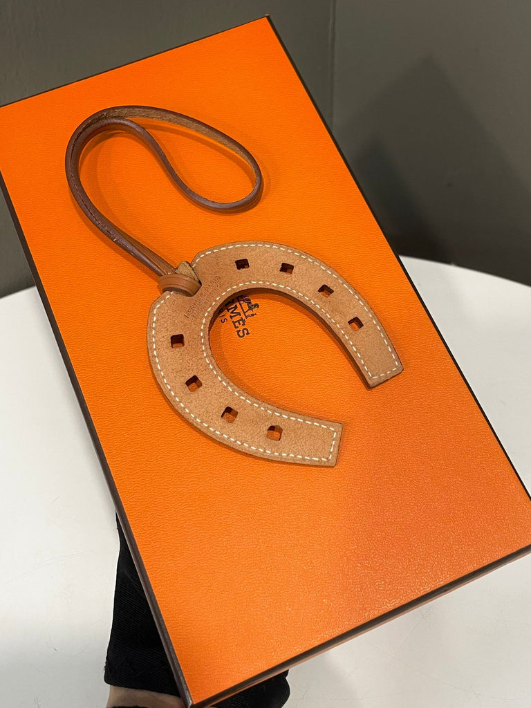 Hermes Paddock Fer A Cheval Charm Gold