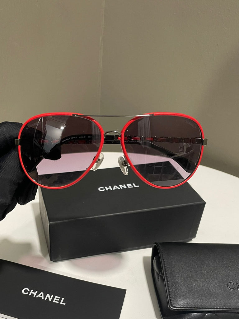 Chanel Chain Detail Sunglass