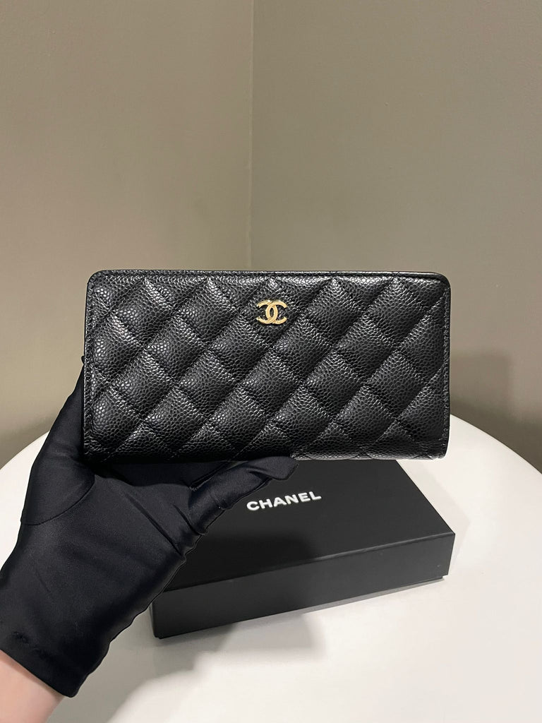 Chanel Quilted Bi-Fold Yen Flap Wallet Black Caviar