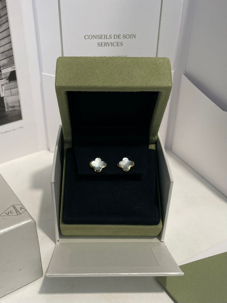 Van Cleef & Arpels Earrings 18K Yellow Gold