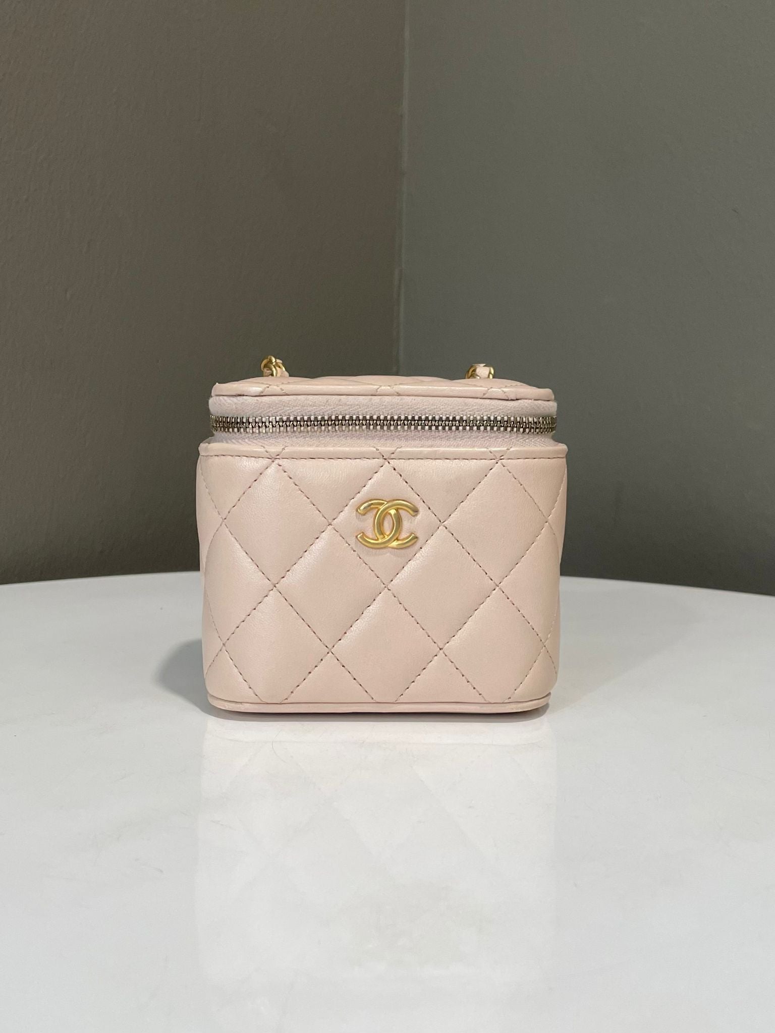 Chanel Quilted Pearl Crush Mini Vanity Cube Clair Beige Lambskin