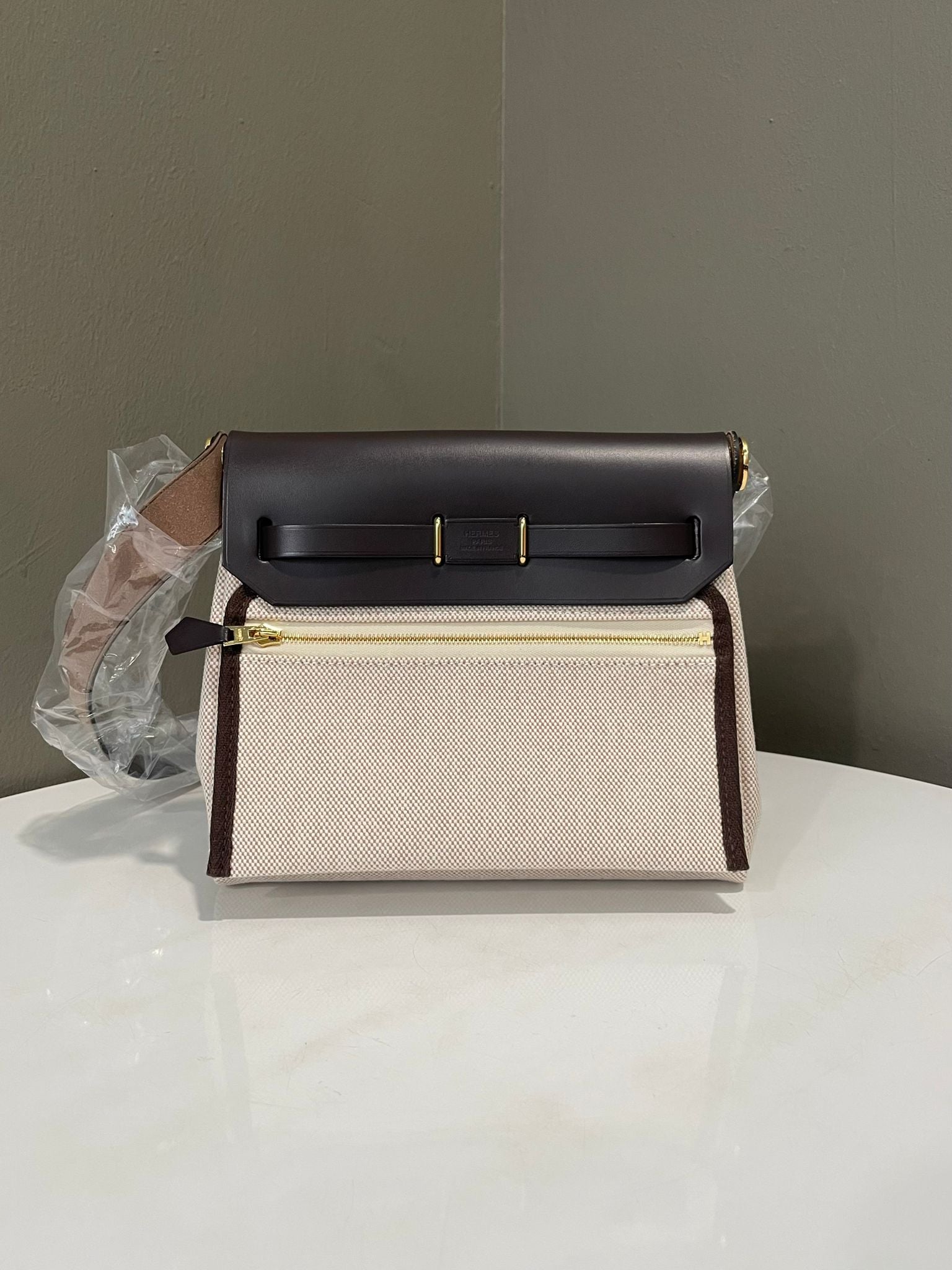Hermes Herbag Mini 20 Ecru Beige フォーブゴールド Hermes Herbag Mini 20 Ecru / Beige / Ebene – LOVELOTSLUXURY