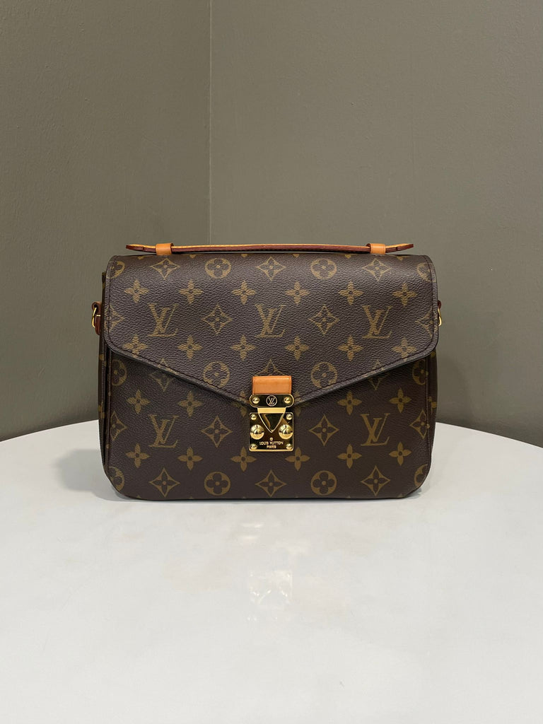 Louis Vuitton Pochette Metis Monogram