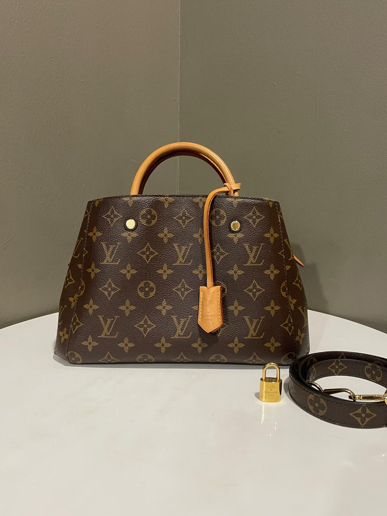 Louis Vuitton Montaigne BB
Classic Monogram