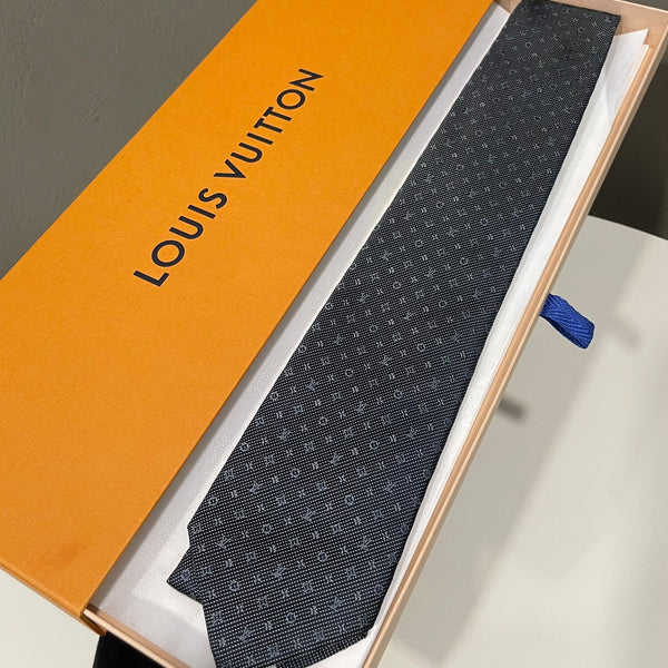 Louis Vuitton The Monogram Classic Tie
Dark Grey
100% Silk