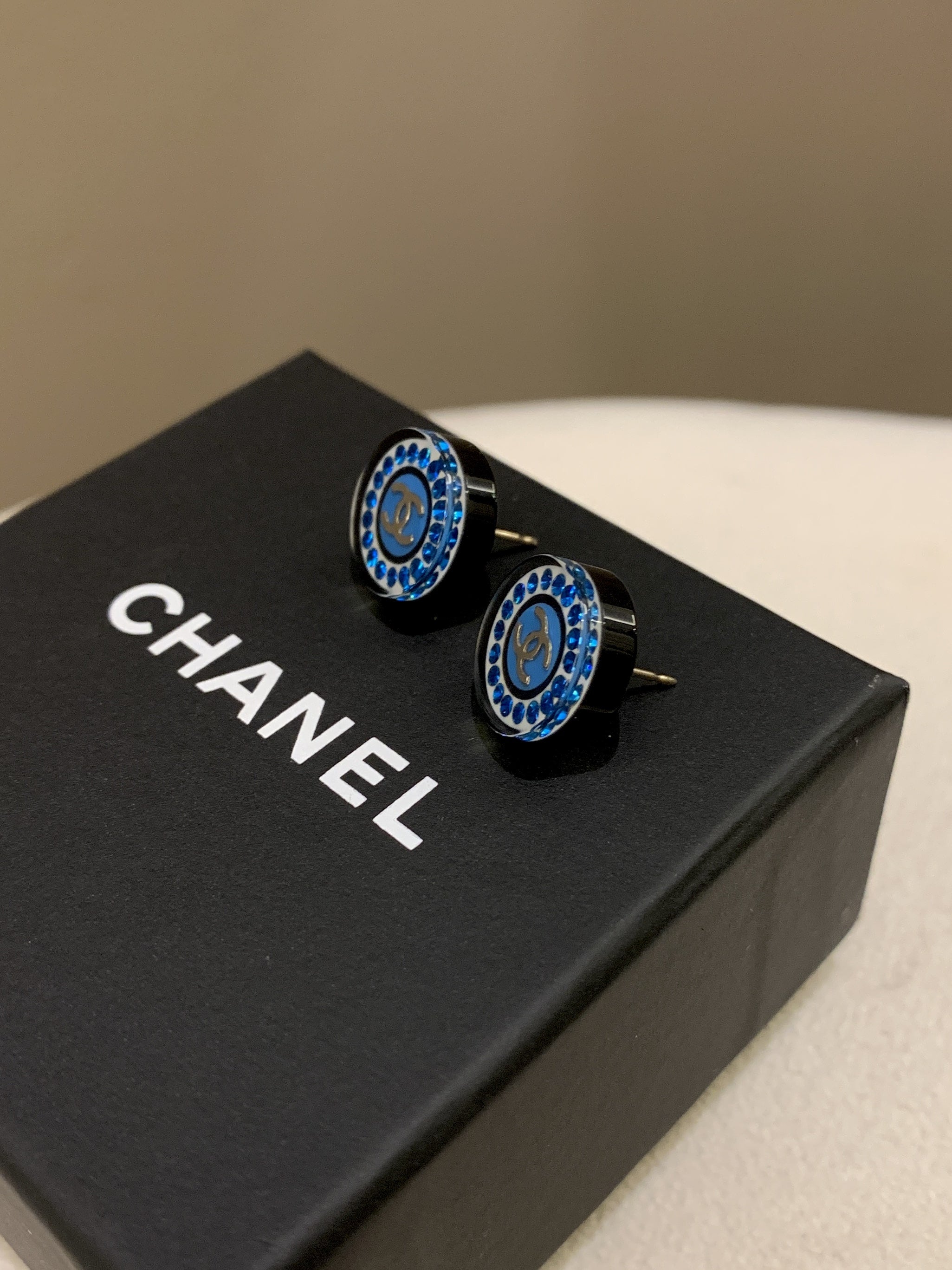 Chanel 18C Acrylic Round Earring Blue Resin