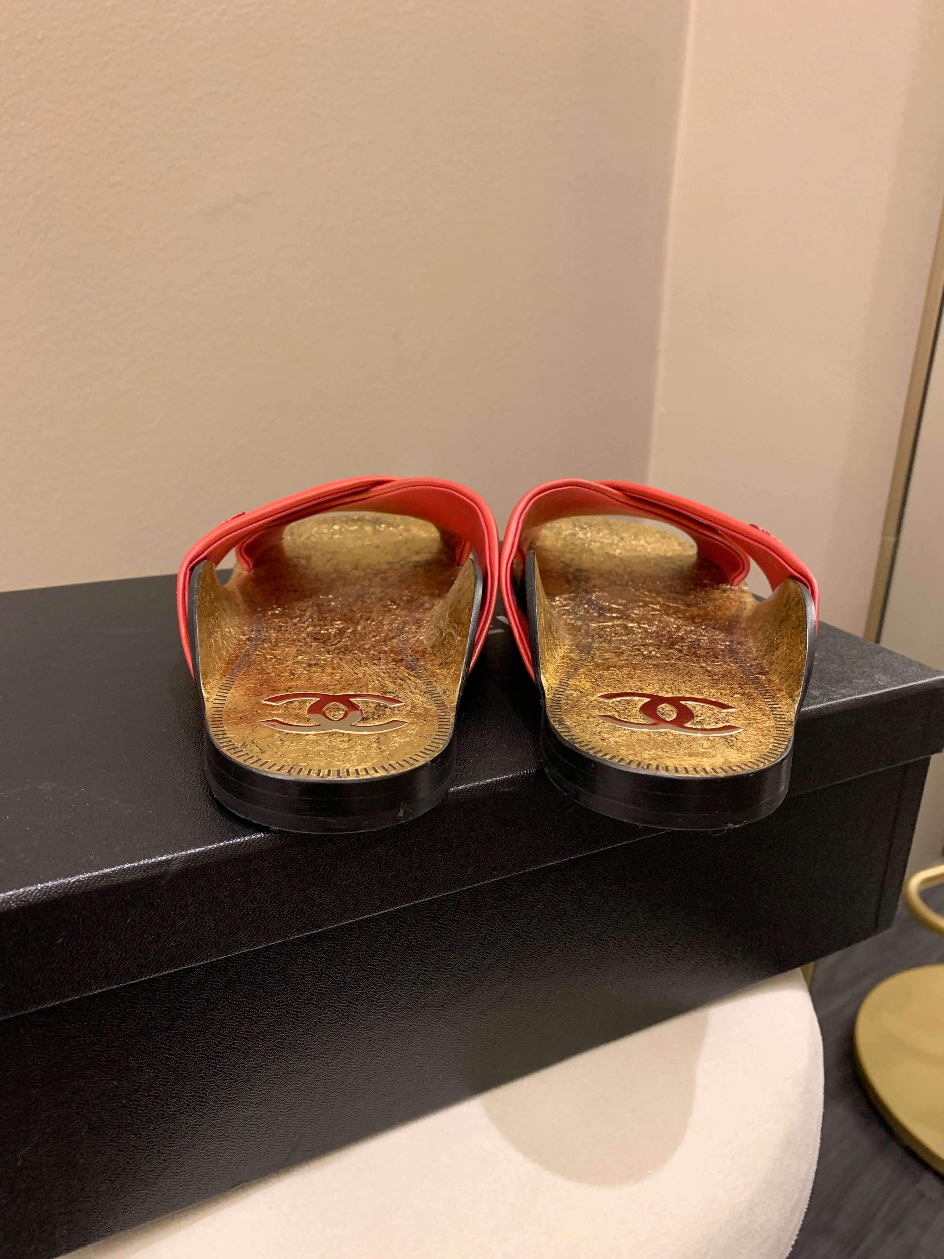 Chanel Cc Slip On Mules Red / Gold Size 38 C