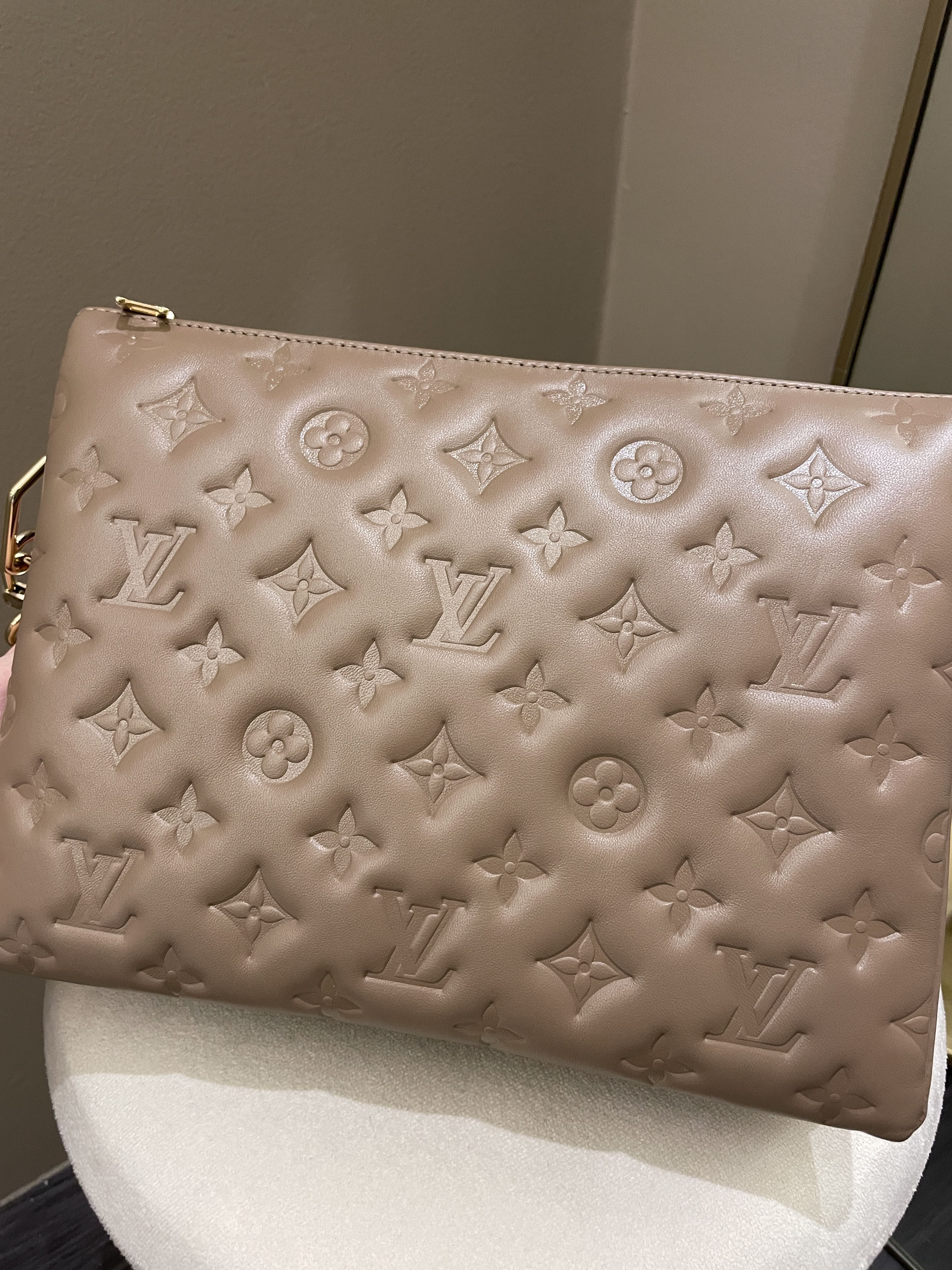 Louis Vuitton Coussin PM Taupe