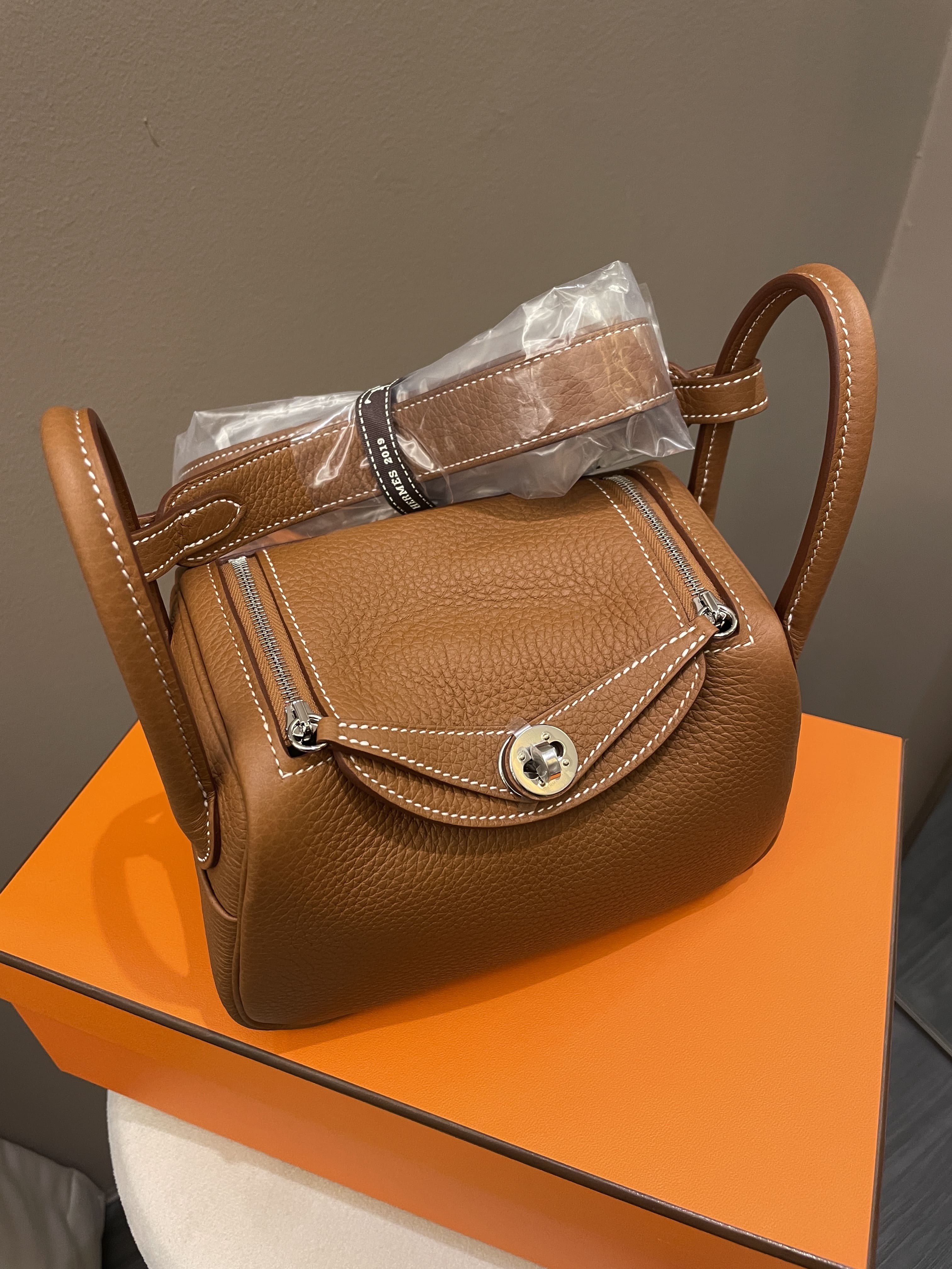 Hermes Mini Lindy Gold Clemence