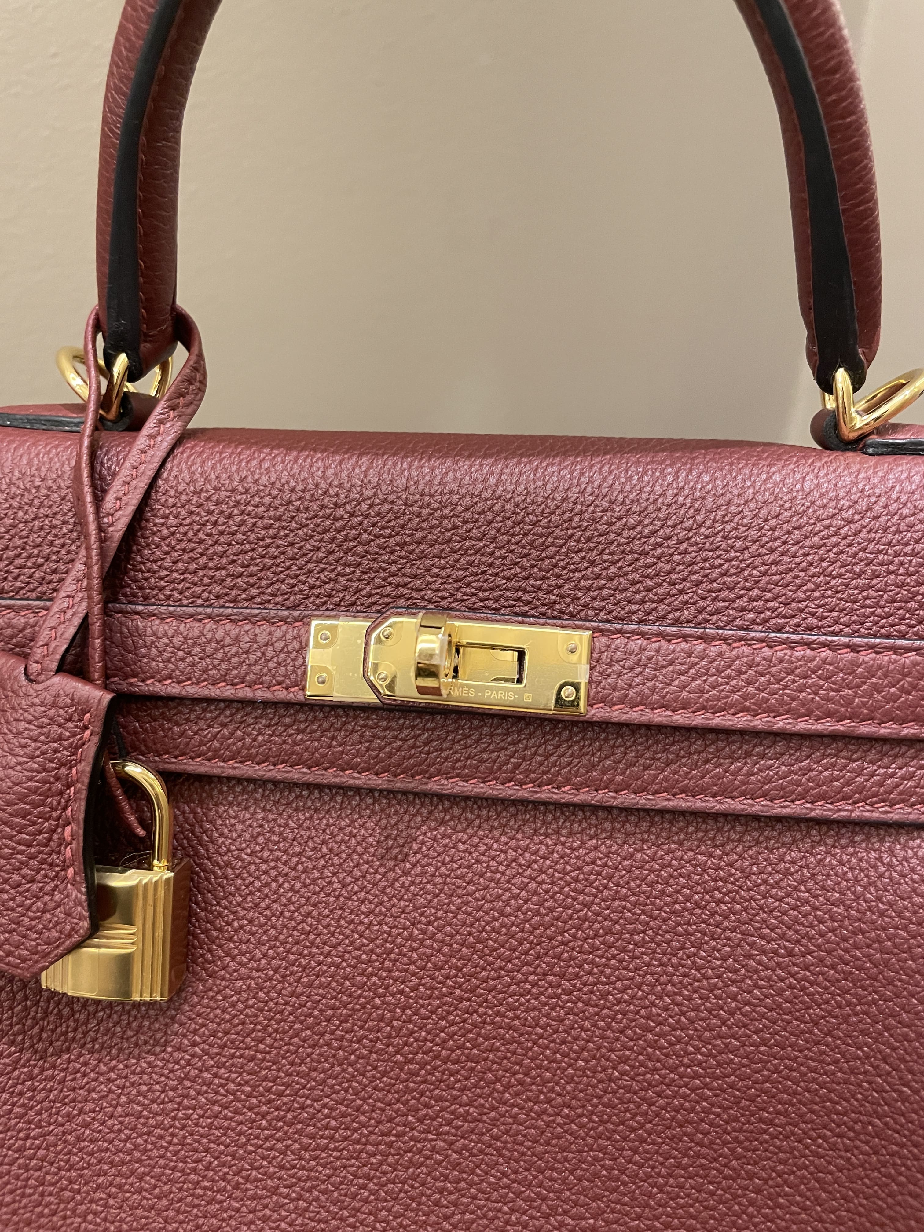 Hermès Kelly 25, Rouge Grenat – Iconics Preloved Luxury