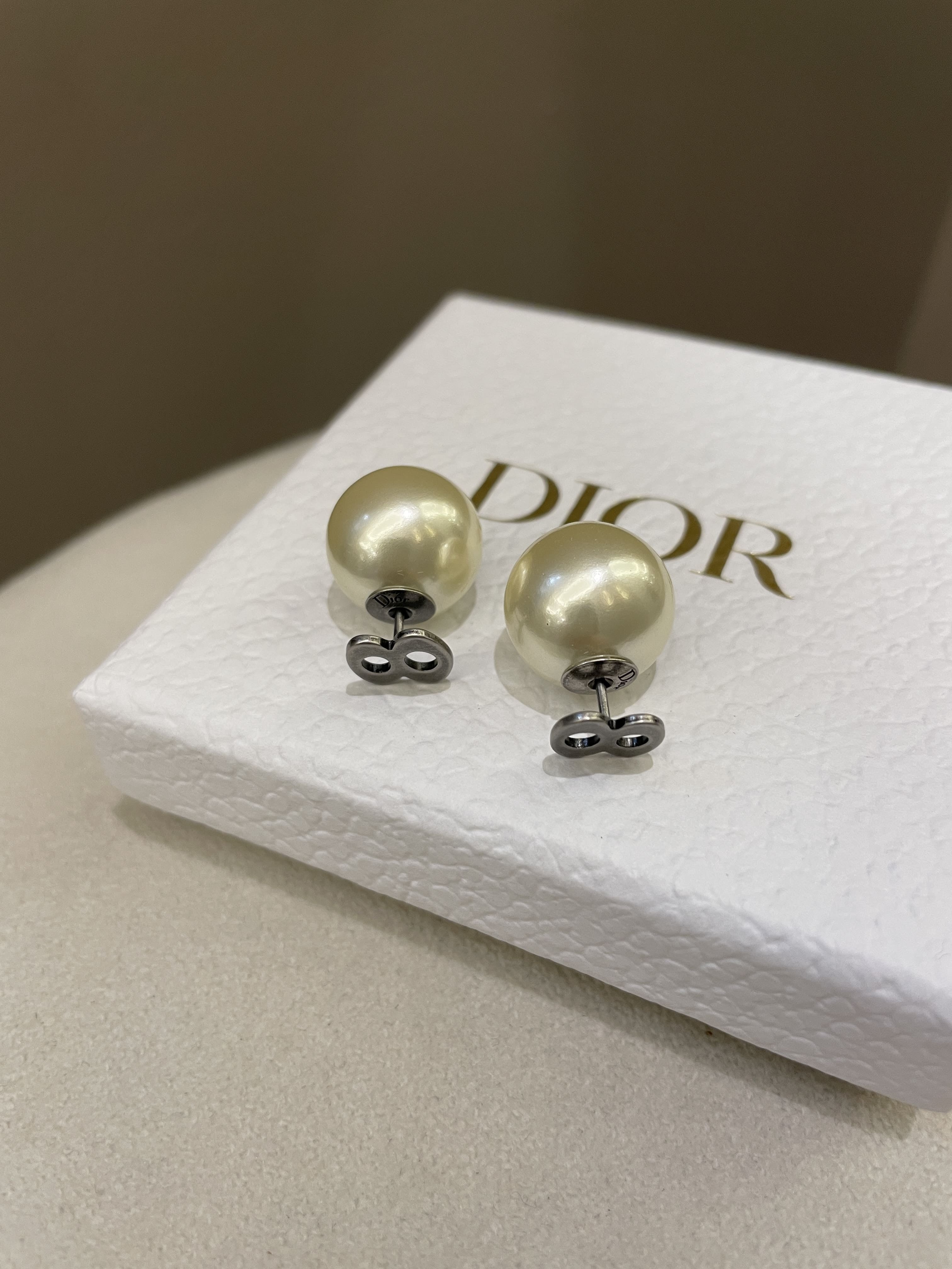 Dior Tribal Pearl No.8 Earrings Ivory Glass Pearls