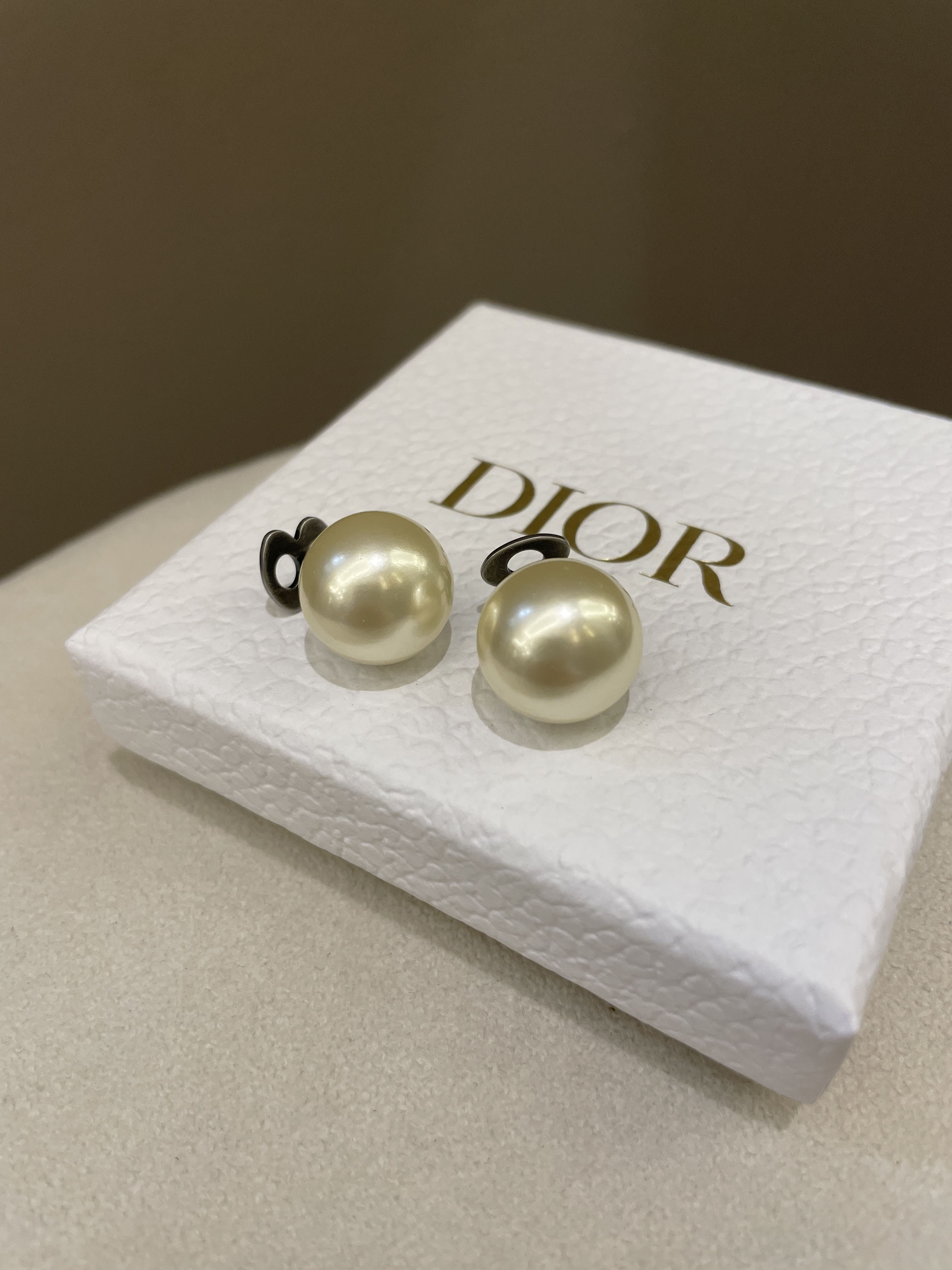 Dior Tribal Pearl No.8 Earrings Ivory Glass Pearls