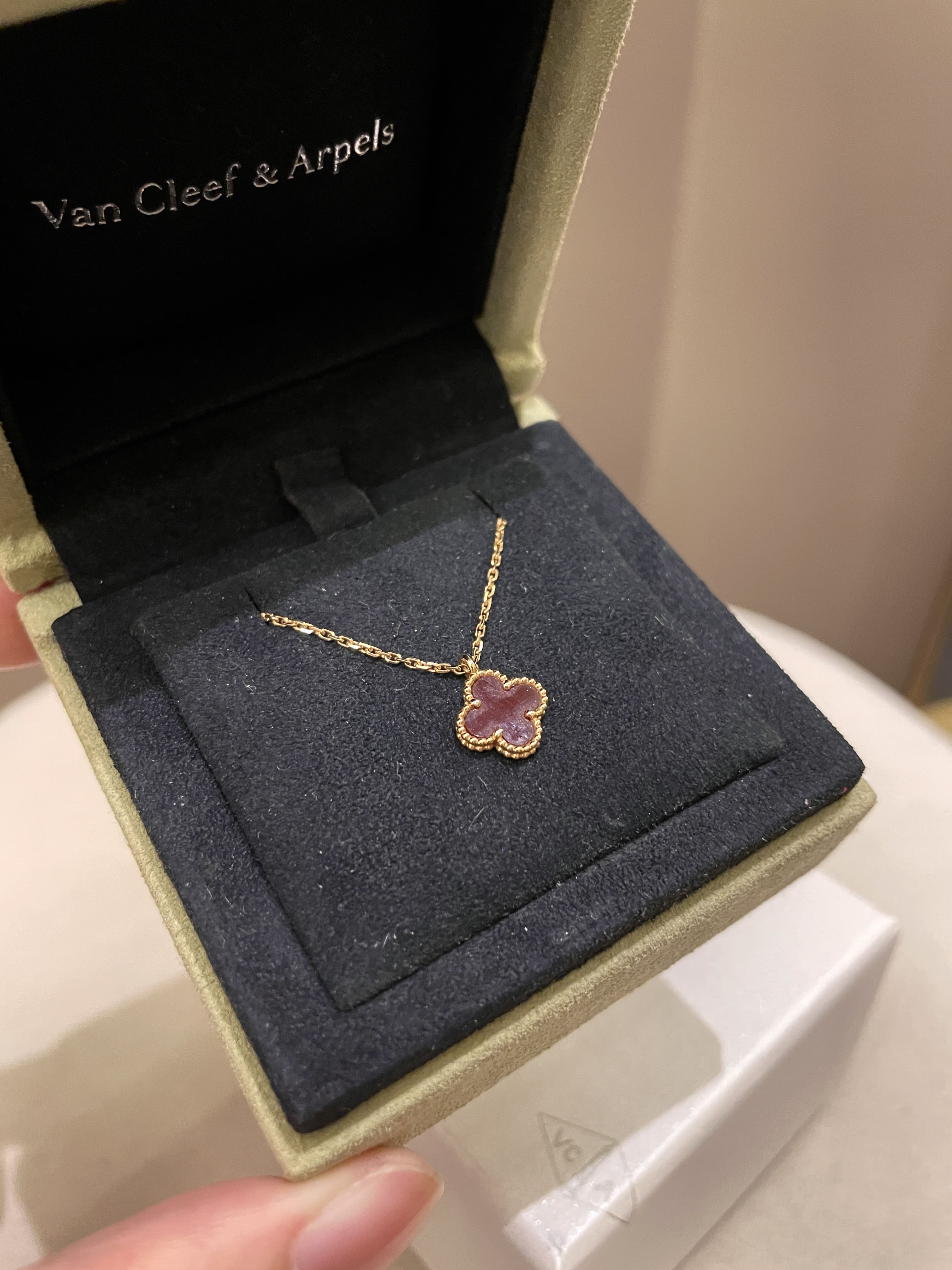 Sweet alhambra pendant Van Cleef & Arpels Red in gold and steel - 37386725