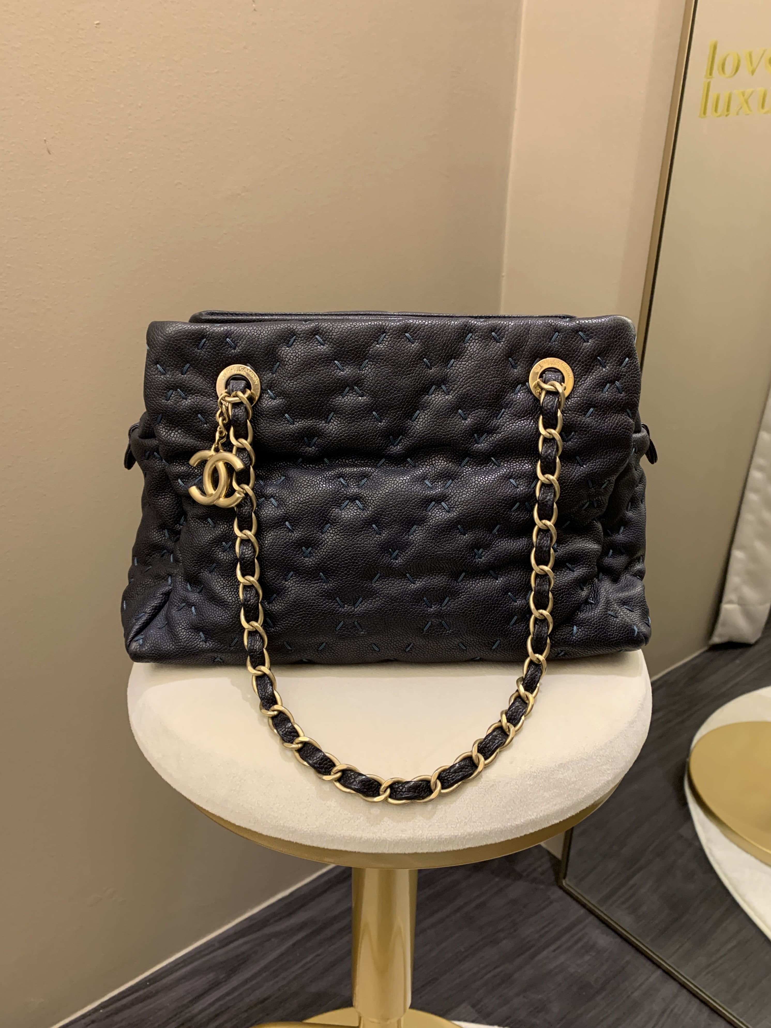 Chanel Quilted Leather Wild Stitch Shoulder Tote Dark Navy – ＬＯＶＥＬＯＴＳＬＵＸＵＲＹ