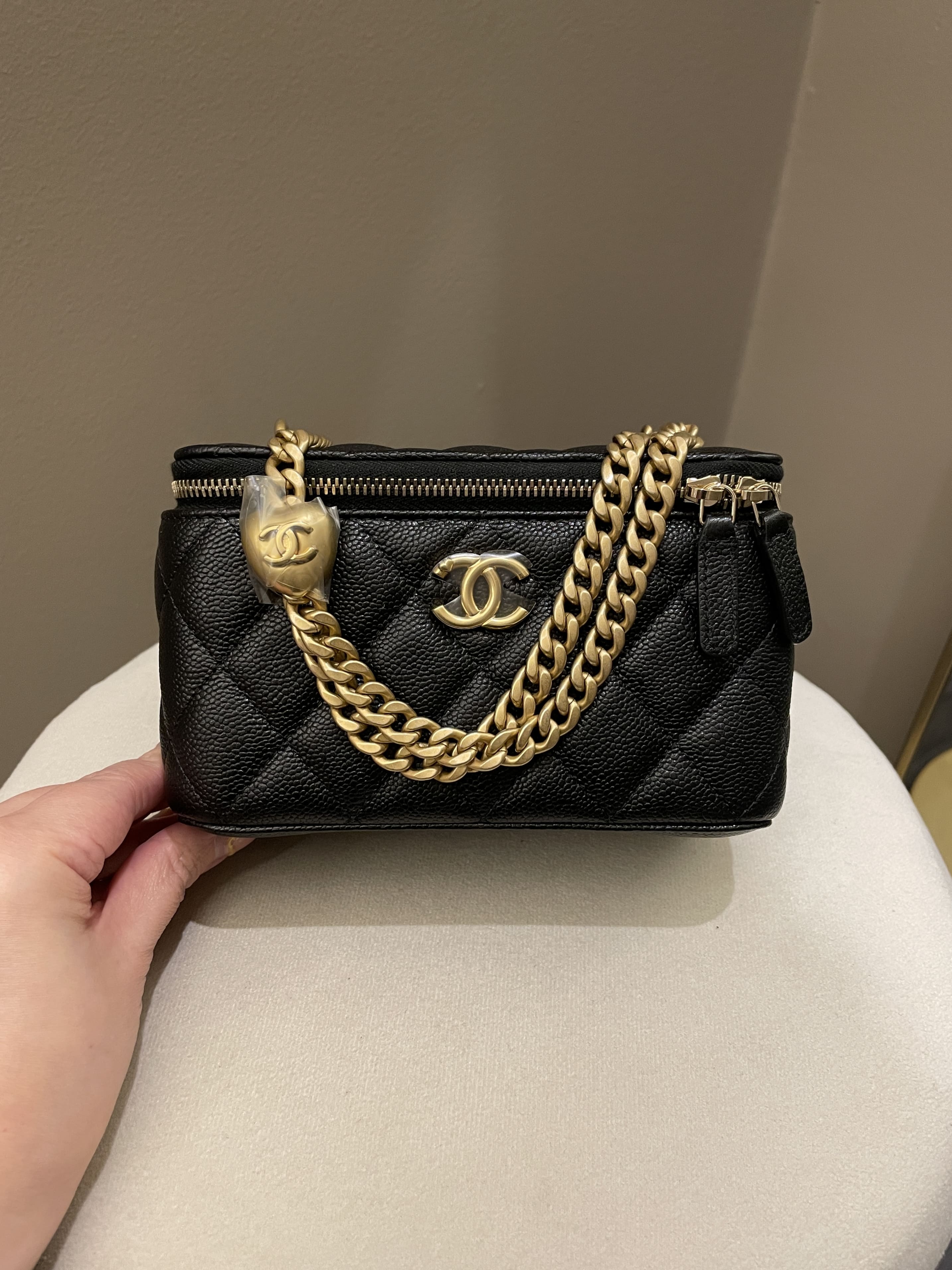 Chanel 23P Heart Adjustable Chain Vanity in Black Caviar AGHW