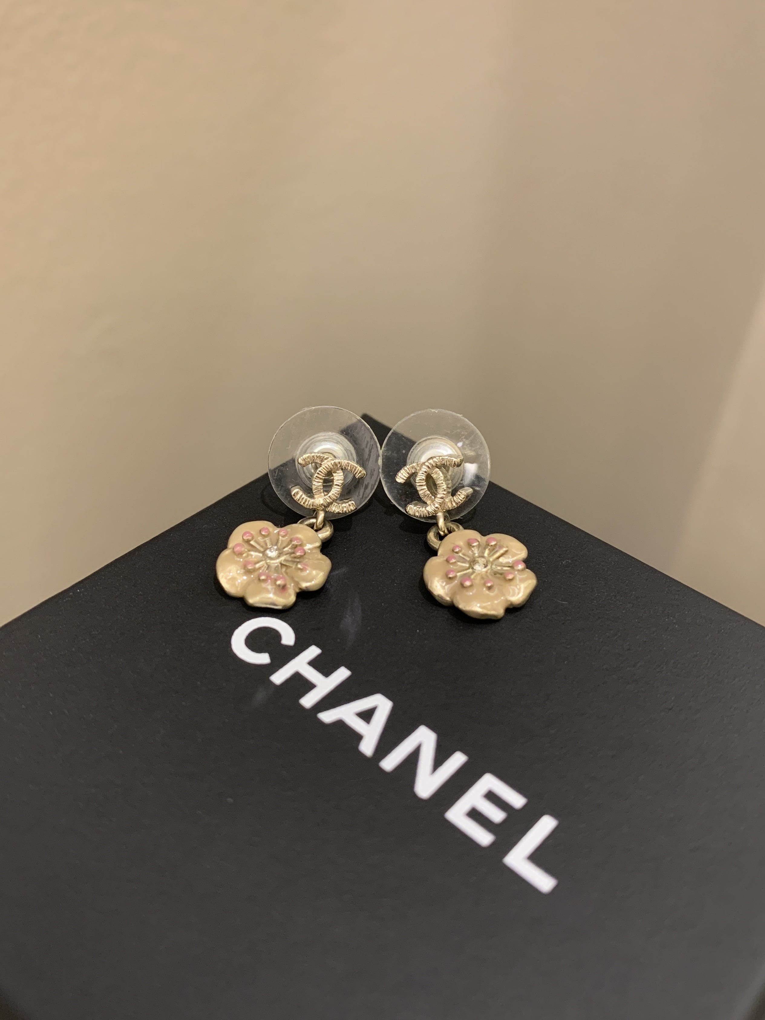 CHANEL Heart CC Dangle Earrings Gold 1300940