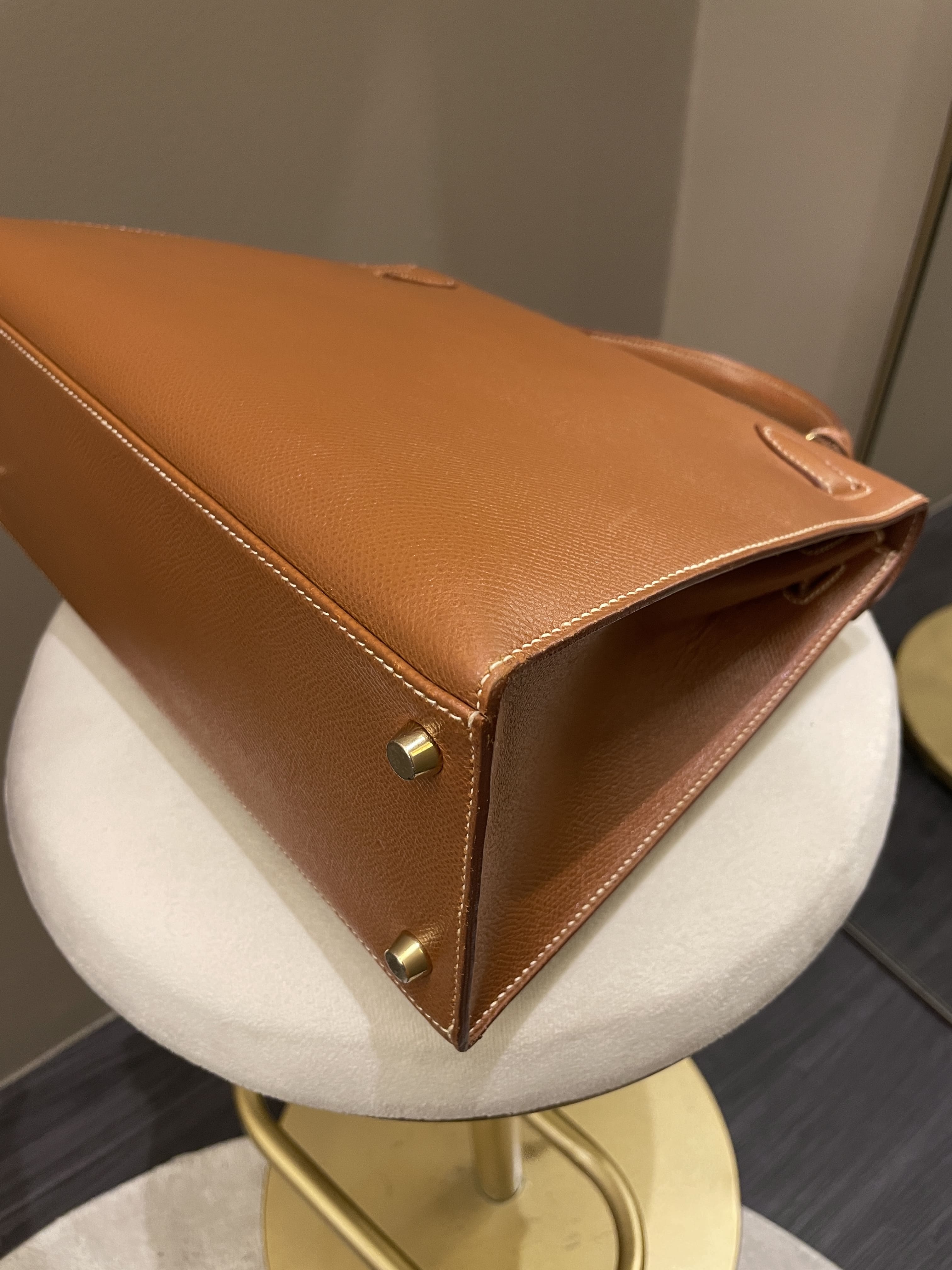 Hermes Vintage Kelly Sellier 28 Gold Courcheval